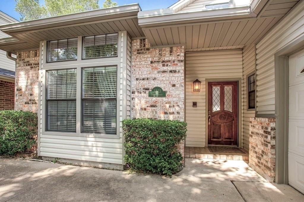 3223 Bryan St - Photo 2 of 50