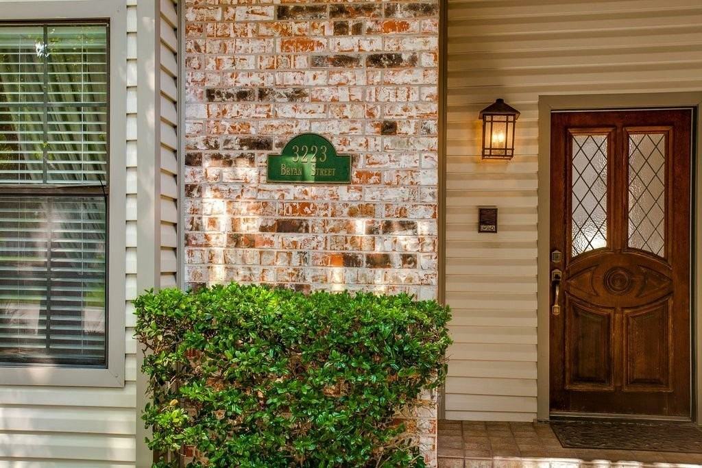 3223 Bryan St - Photo 3 of 50