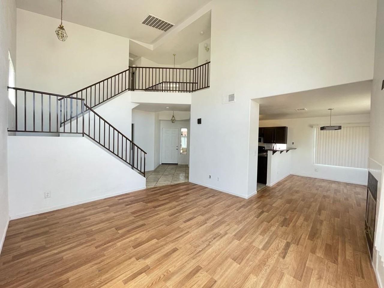 5730 Coleridge Way - Photo 3 of 25