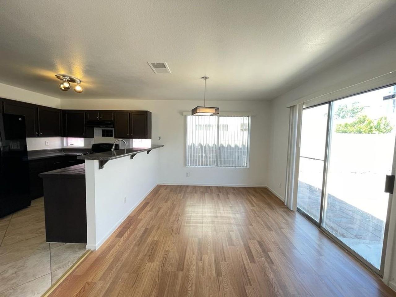 5730 Coleridge Way - Photo 7 of 25