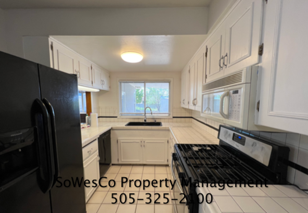 301 W Tycksen Dr - Photo 3 of 14