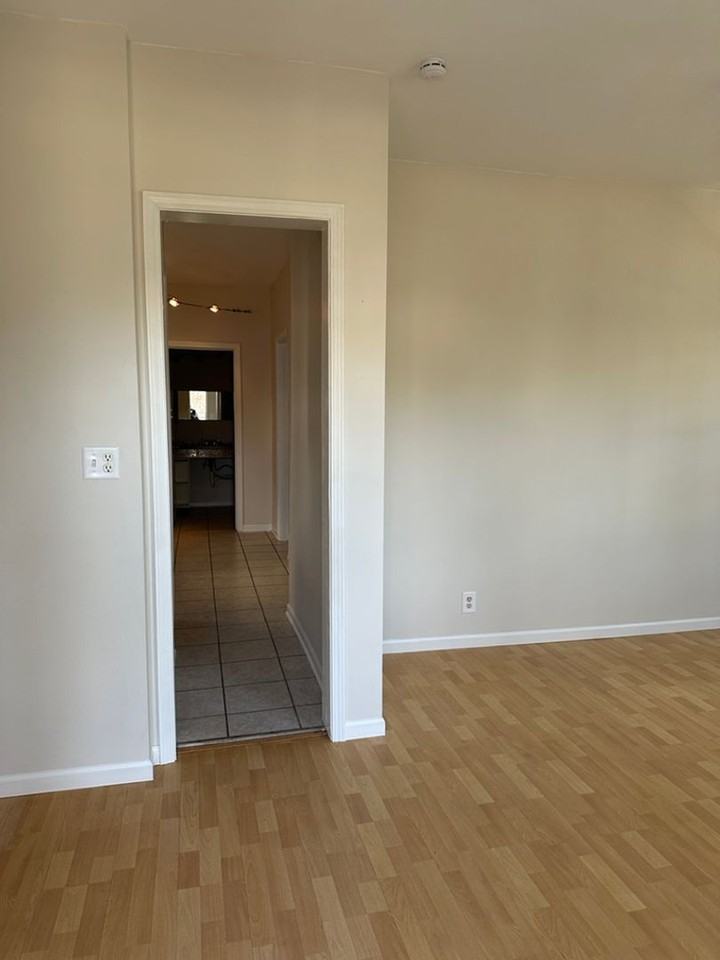 656 3rd Ave - Photo 2 of 8