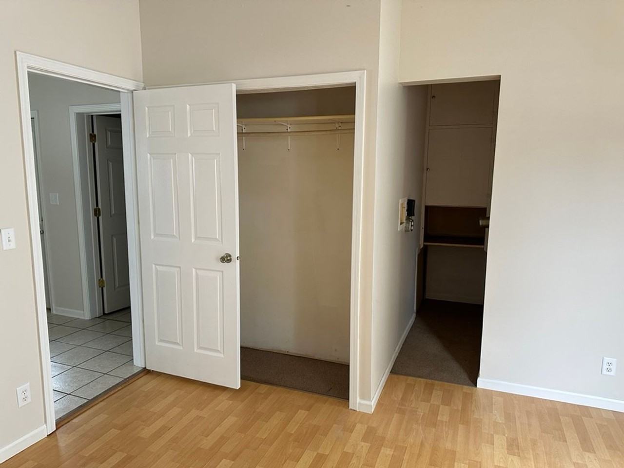 656 3rd Ave - Photo 3 of 8