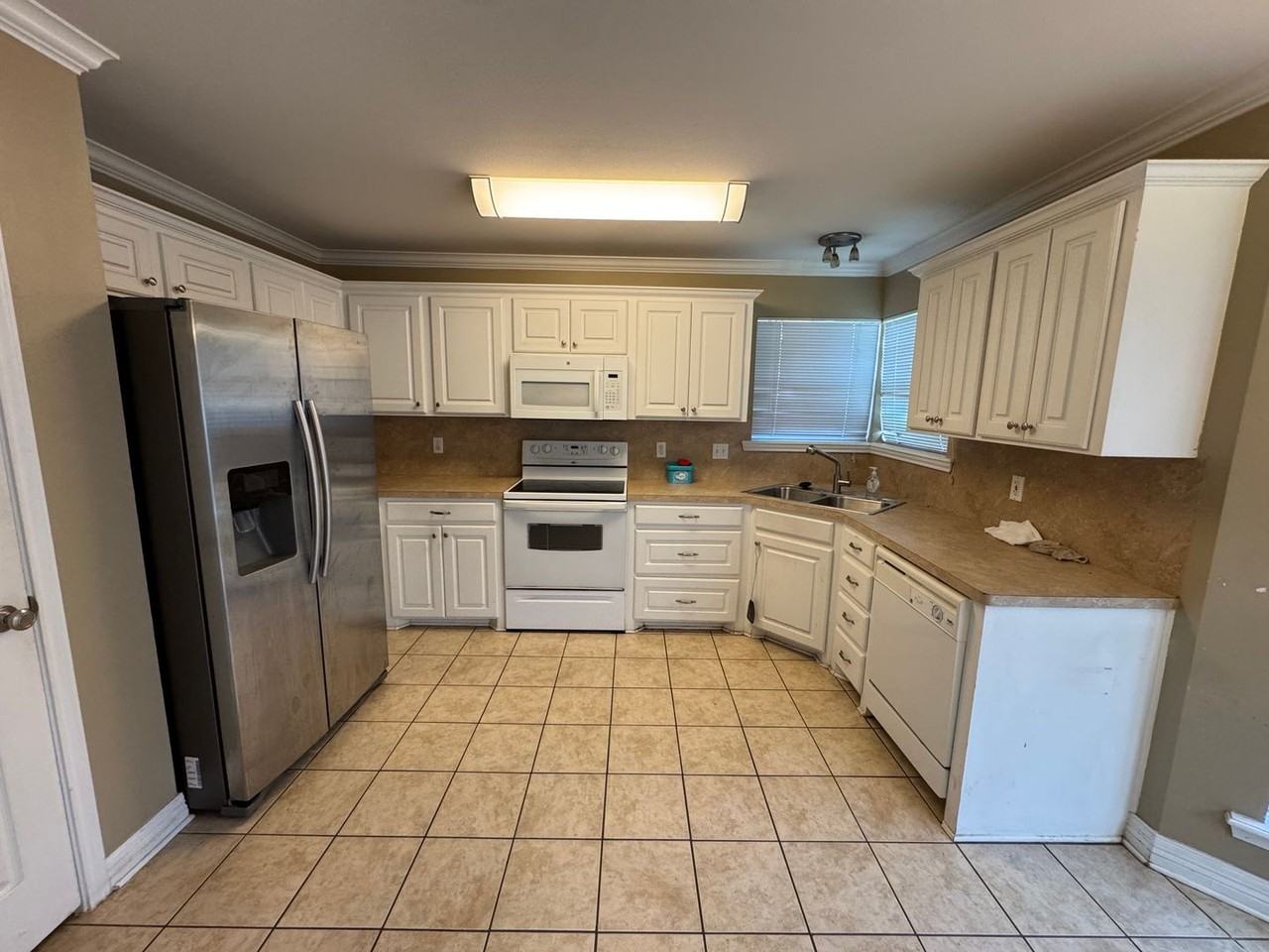 6936 Ash St - Photo 5 of 18