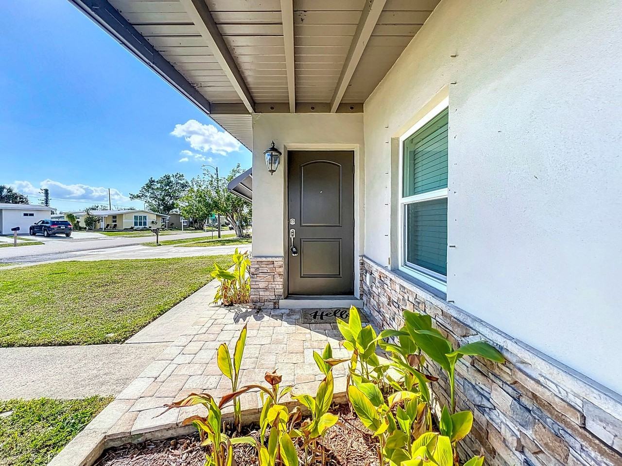 21402 Meehan Ave - Photo 4 of 40
