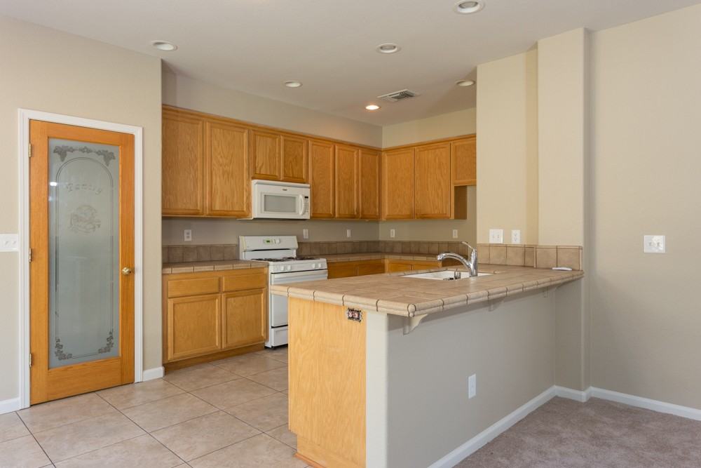 2147 Collet Quarry Dr - Photo 3 of 30