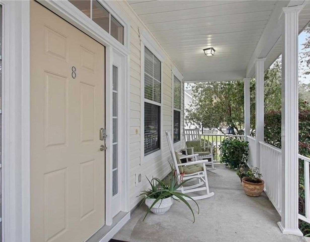 8 5th Ave - Photo 2 of 19