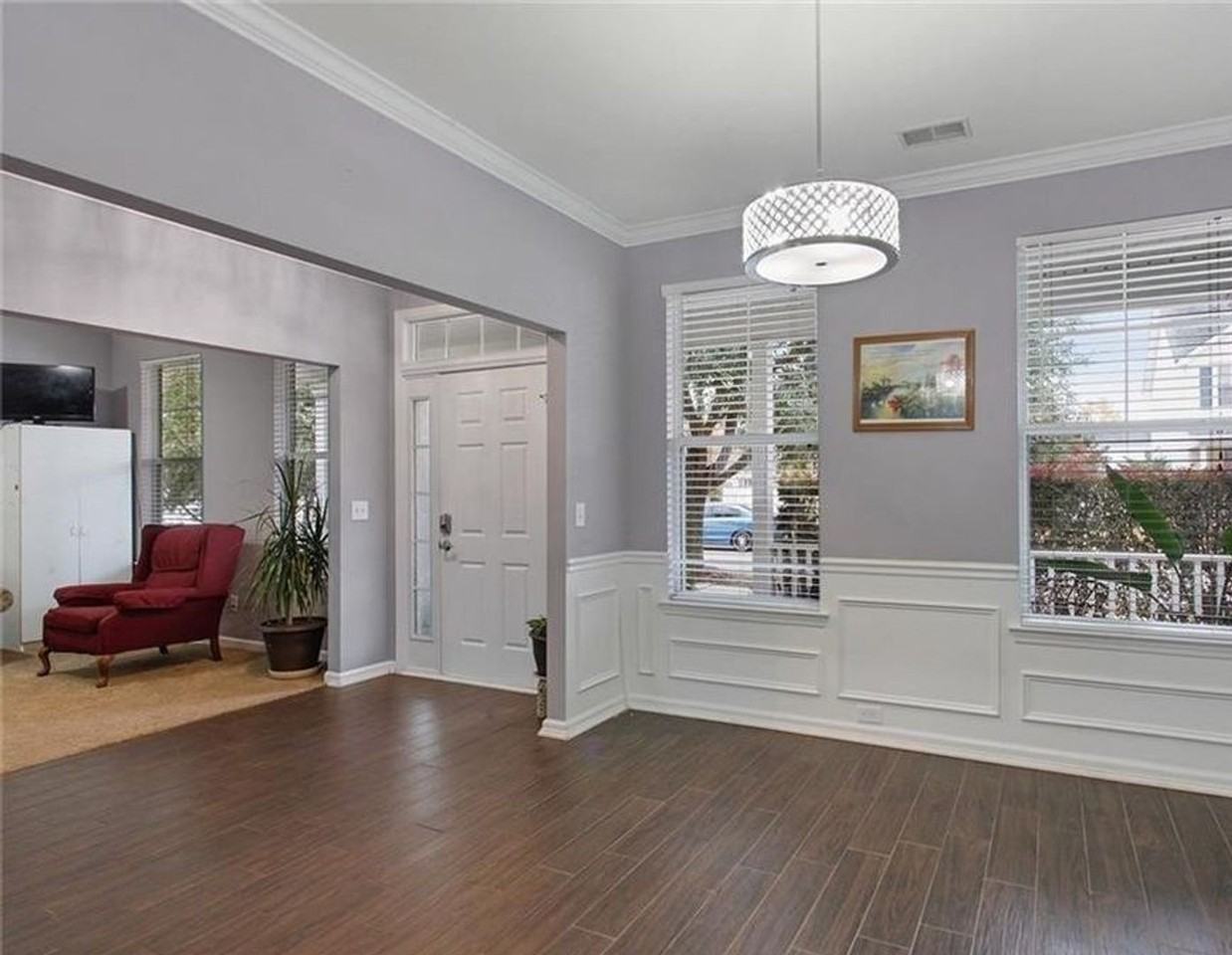 8 5th Ave - Photo 4 of 19