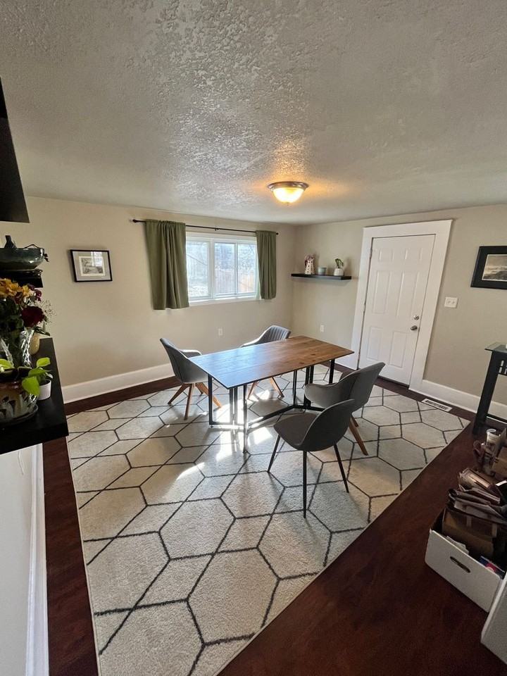 1546 33rd Street - Photo 2 of 47