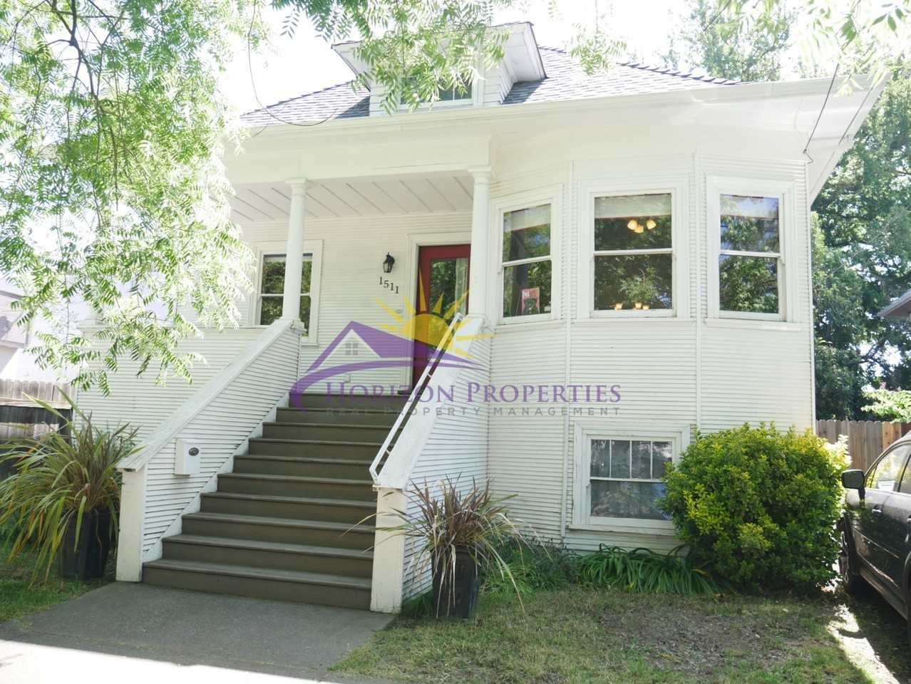 1511 26th St - Photo 2 of 30
