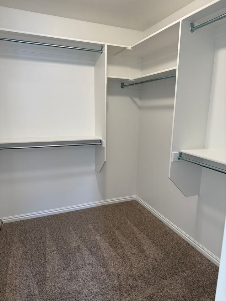 Elk Ridge Apartments LLC - Photo 2 of 16