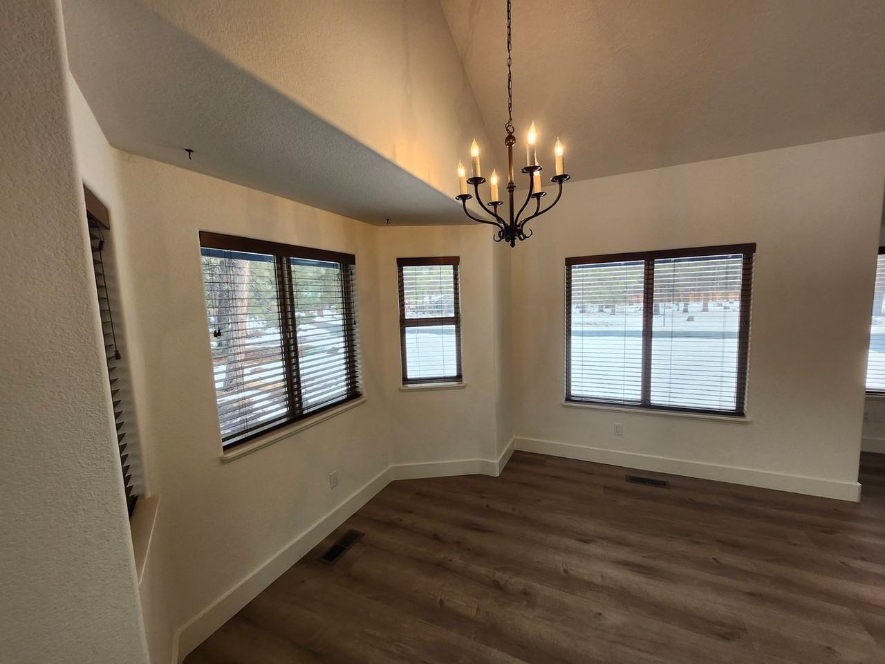 19556 Manzanita Ln - Photo 4 of 22