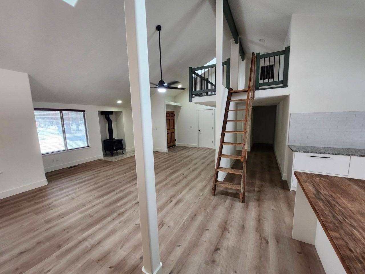 19556 Manzanita Ln - Photo 5 of 22