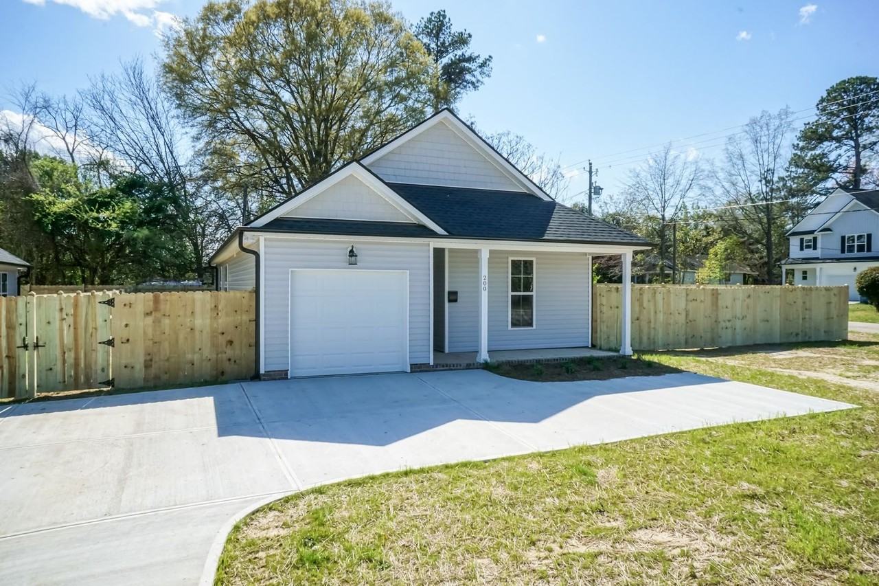 200 E Granville St - Photo 2 of 19