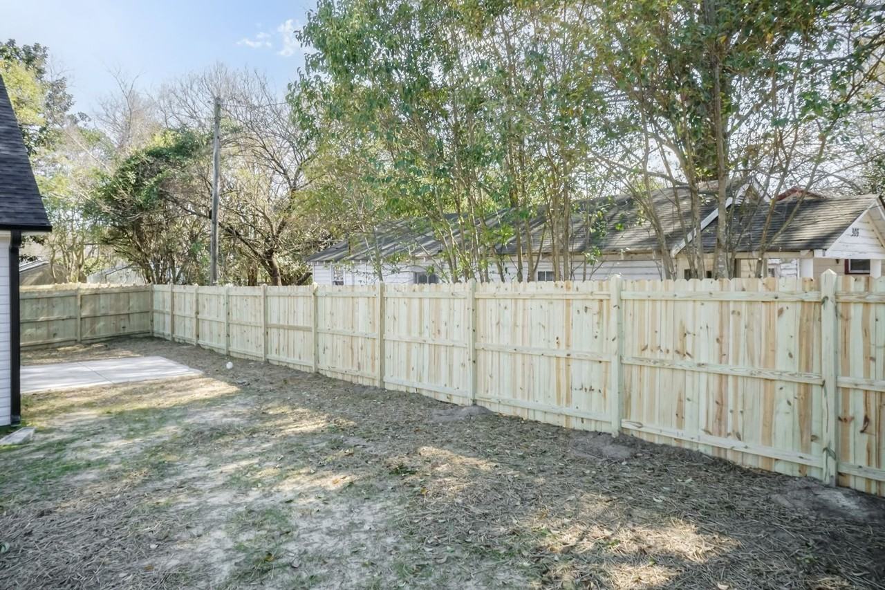 200 E Granville St - Photo 5 of 19