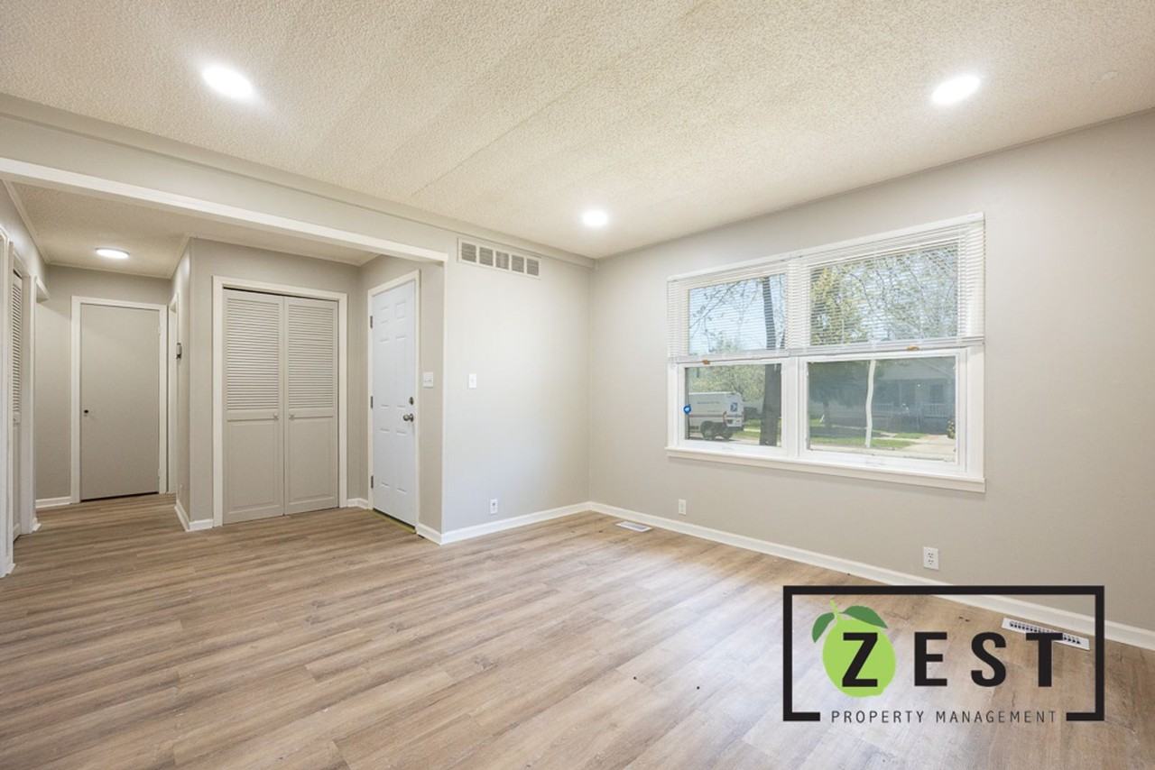 20933 Ridgemont Rd - Photo 4 of 12