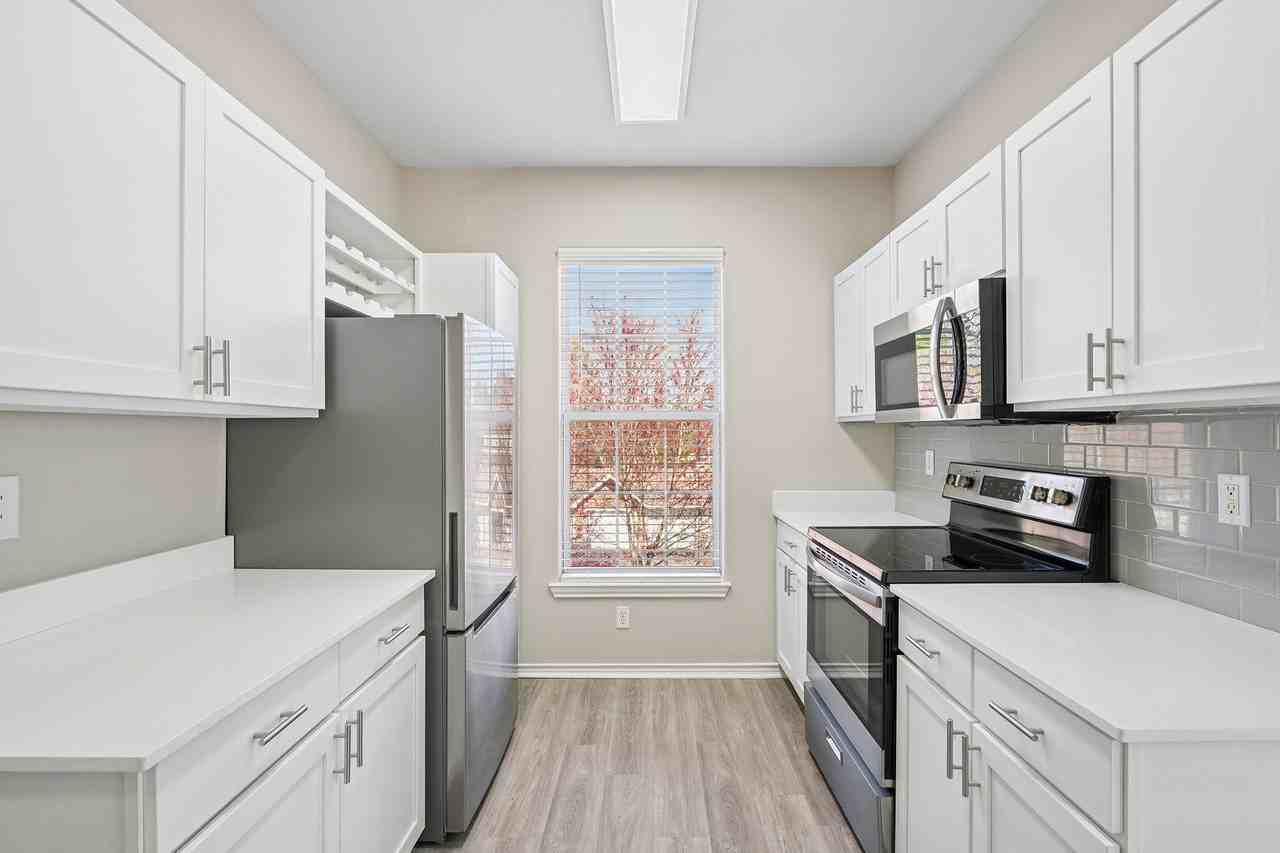 Villas at Old Concord - Photo 5 of 37