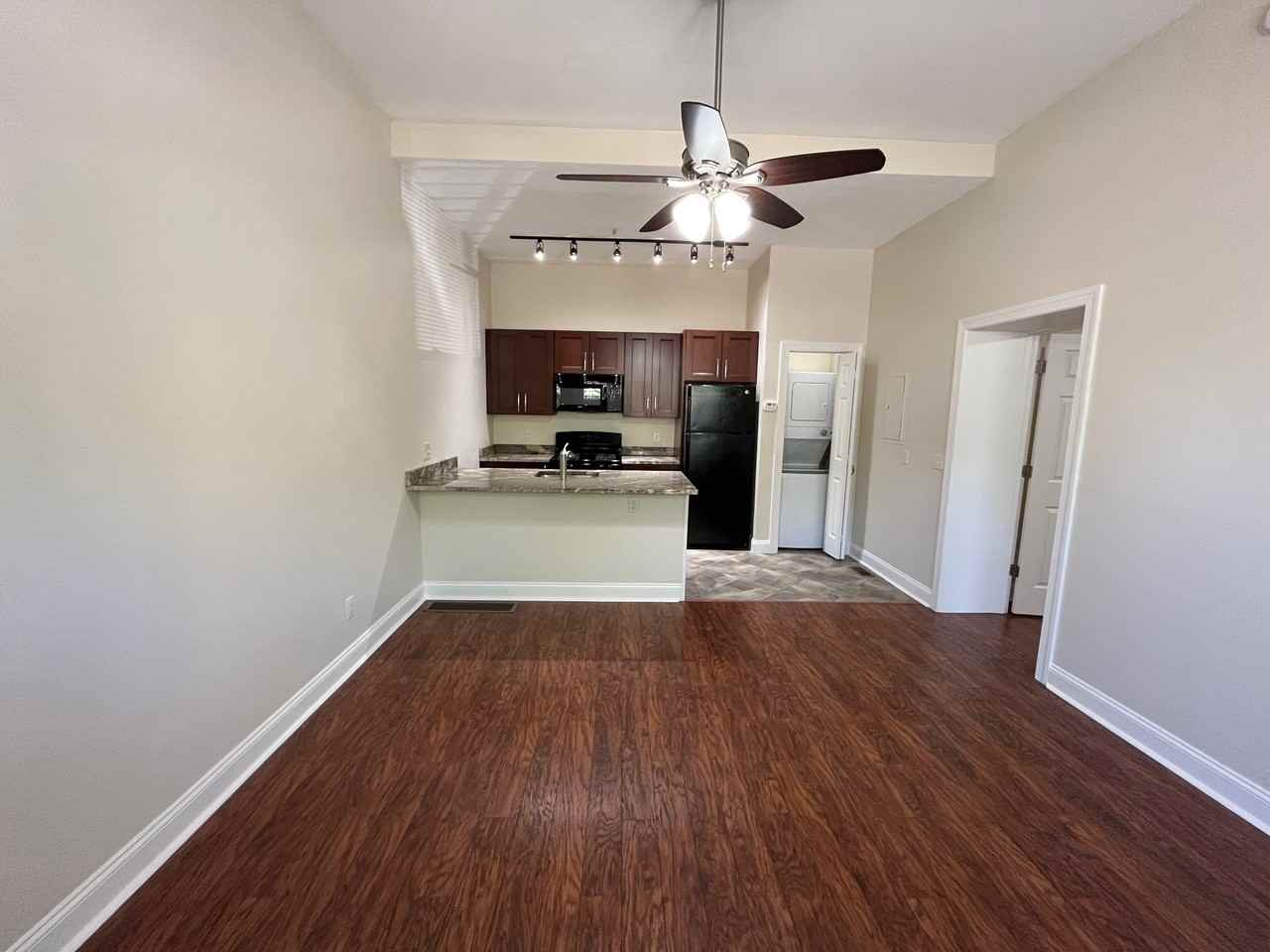 Baum 5515 - Photo 2 of 48