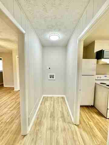 443 Edgewood Drive - Photo 2 of 5