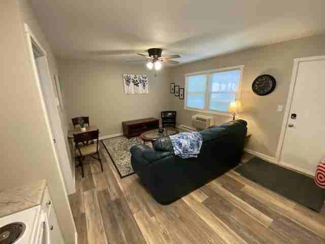 939 Barland Street - Photo 2 of 7