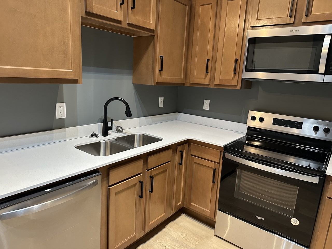 317 South Anderson Street - Photo 2 of 29
