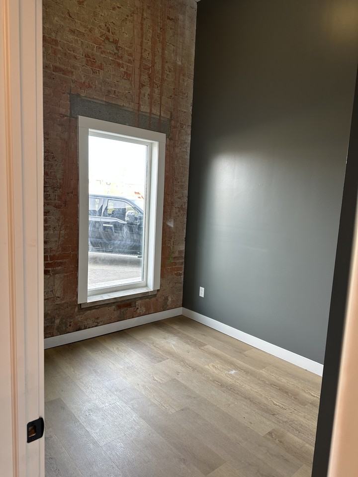 317 South Anderson Street - Photo 4 of 29