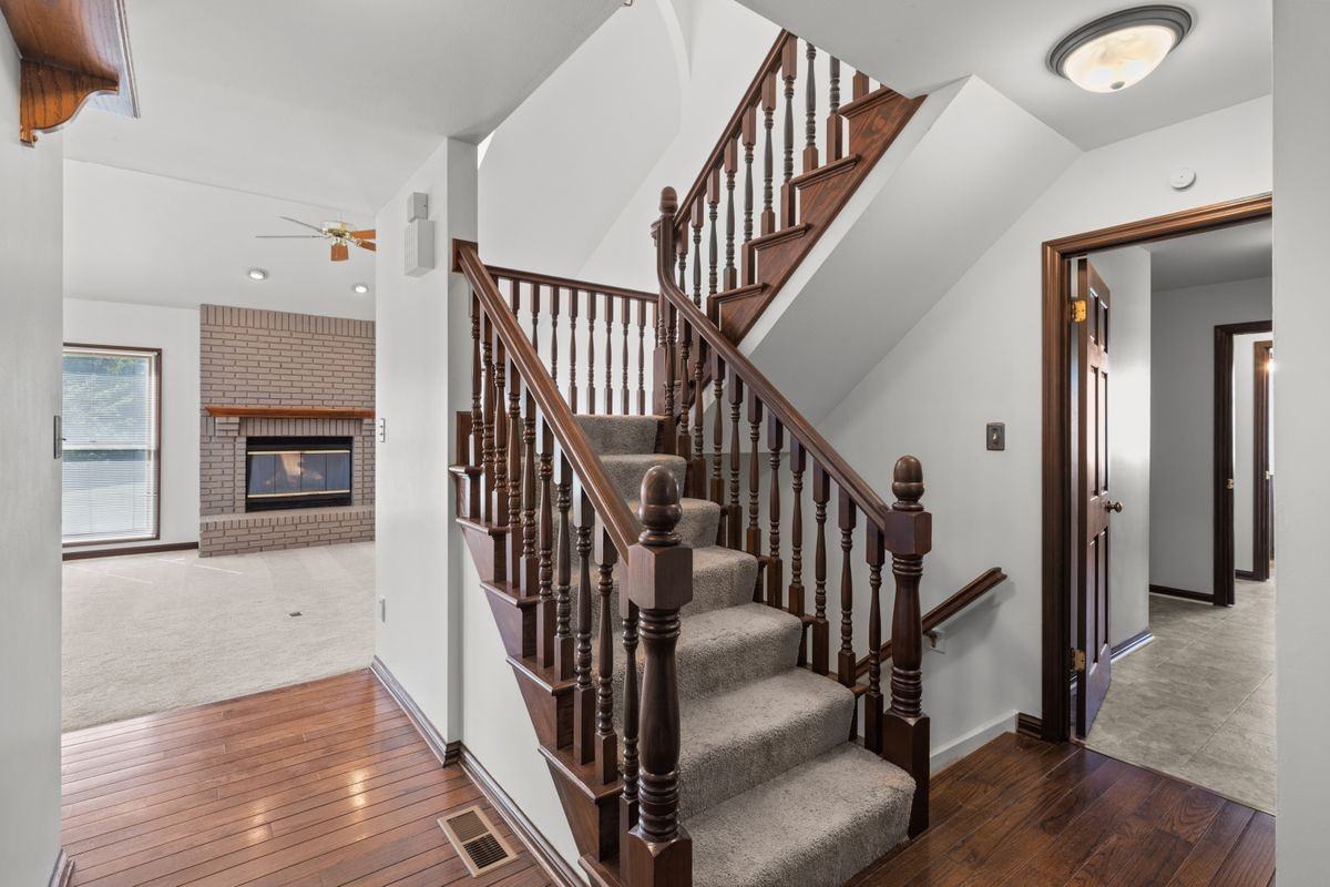 3815 Melstone Ct - Photo 3 of 30