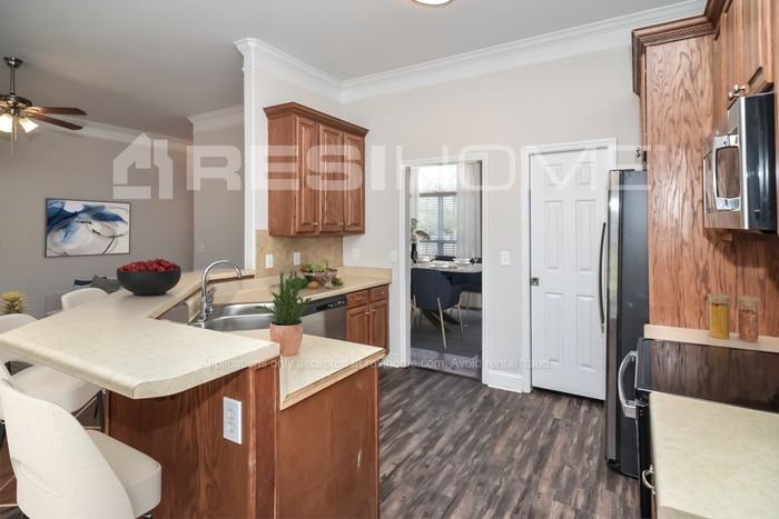 113 Singletree Dr - Photo 2 of 20