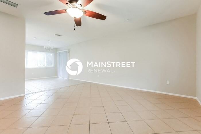 4403 Tollefson Ave - Photo 3 of 16