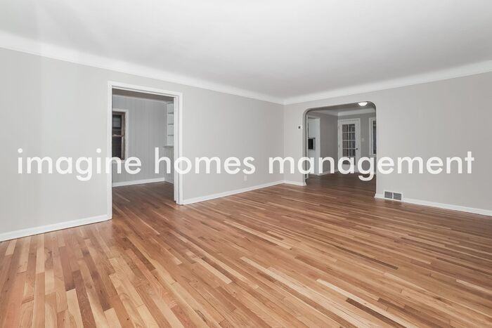 23705 E Baintree Rd - Photo 3 of 20