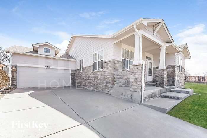 10802 Barclay Ct - Photo 2 of 15