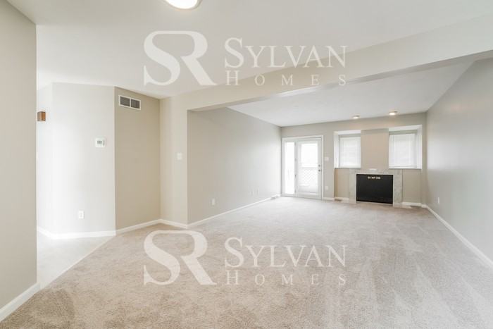 102 Abbey Ln - Photo 2 of 15