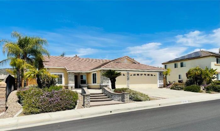 27970 Sunlight Ct - Photo 3 of 49