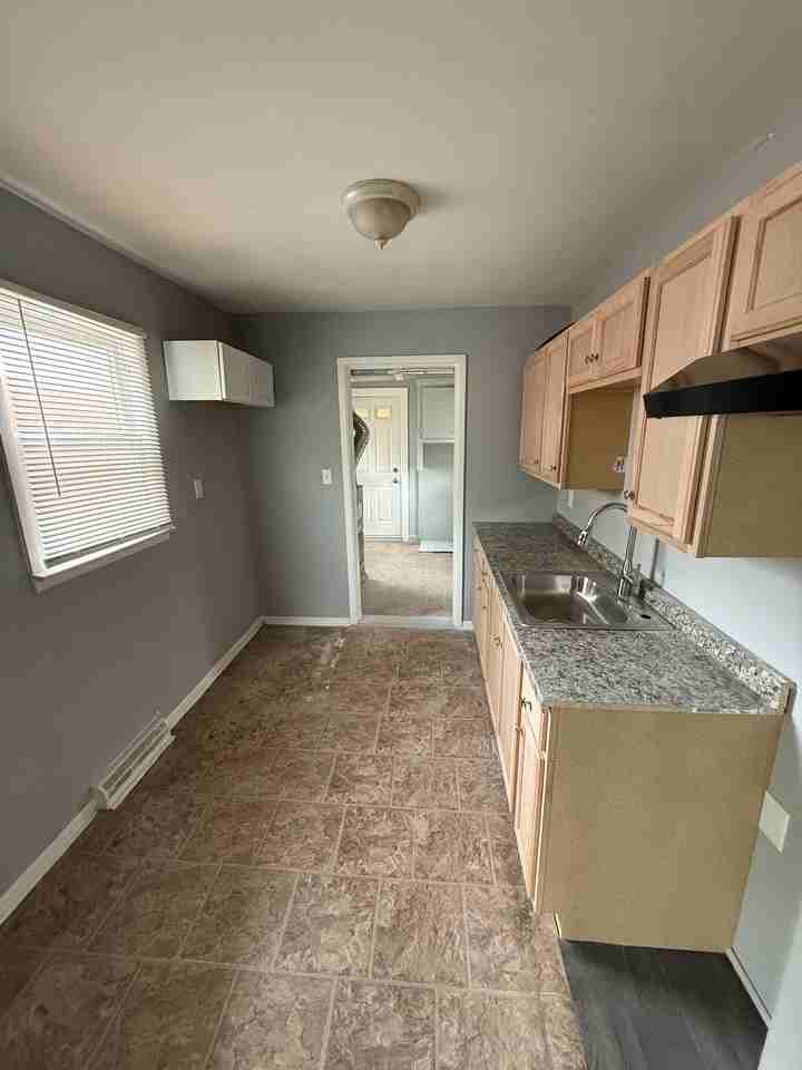 7033 Westminster Ave #NA - Photo 5 of 8