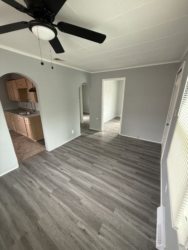 7033 Westminster Ave #NA - Photo 7 of 8