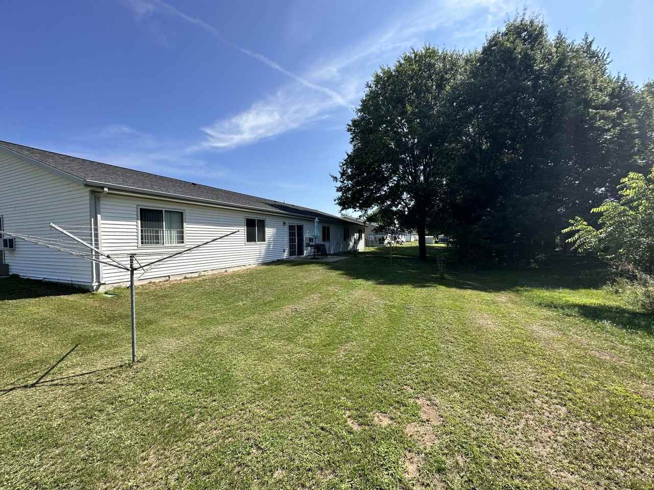 317 Crestview Ln #B - Photo 2 of 11