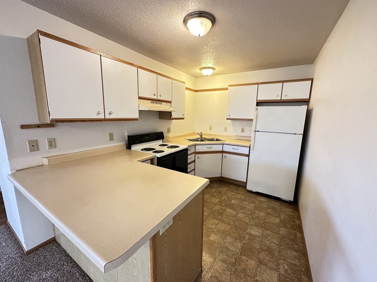 317 Crestview Ln #B - Photo 4 of 11