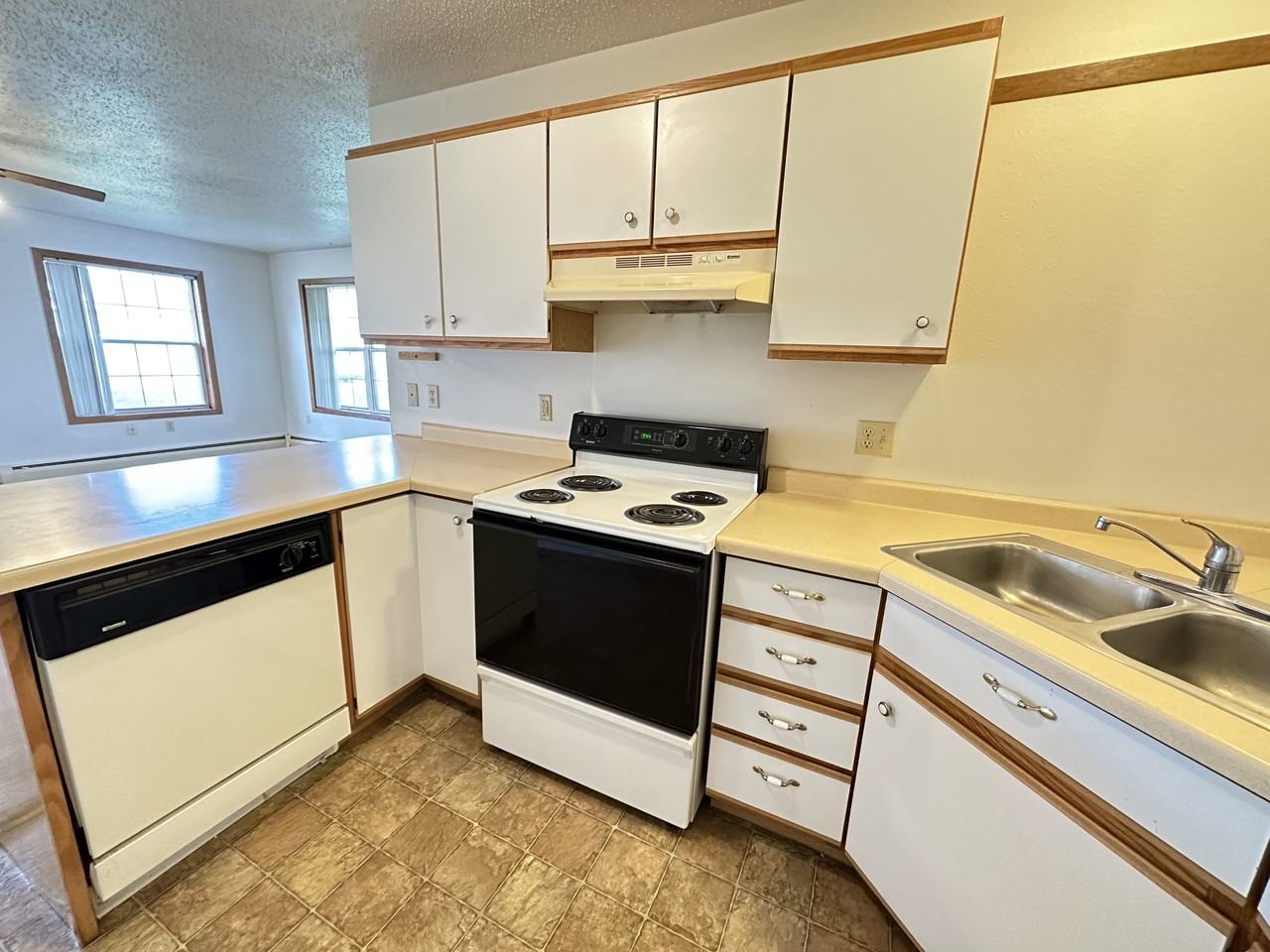 317 Crestview Ln #B - Photo 5 of 11