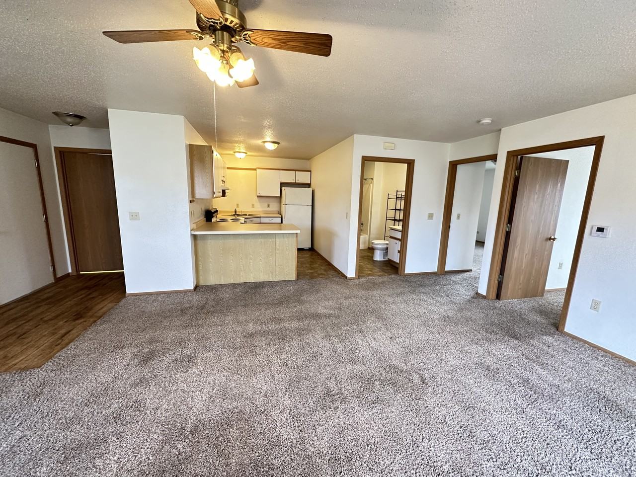 317 Crestview Ln #B - Photo 6 of 11