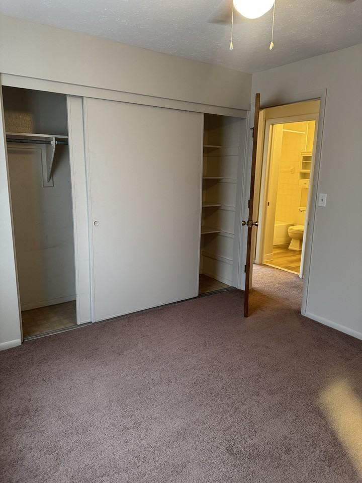 5950 Andrews Rd #8 - Photo 7 of 19