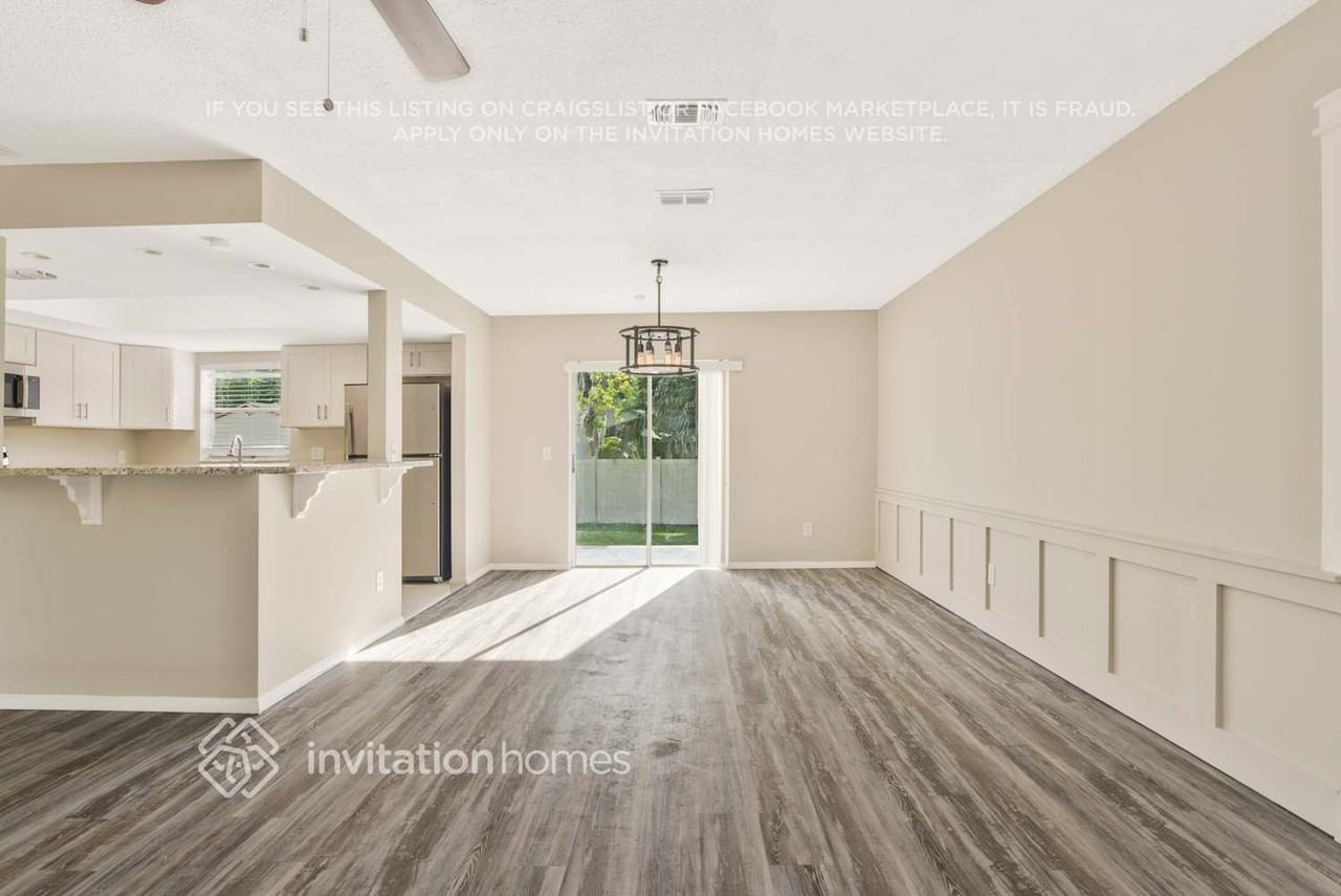 4051 Woodsong Dr - Photo 4 of 19