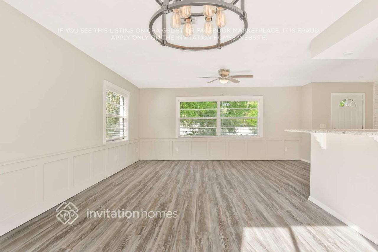 4051 Woodsong Dr - Photo 5 of 19
