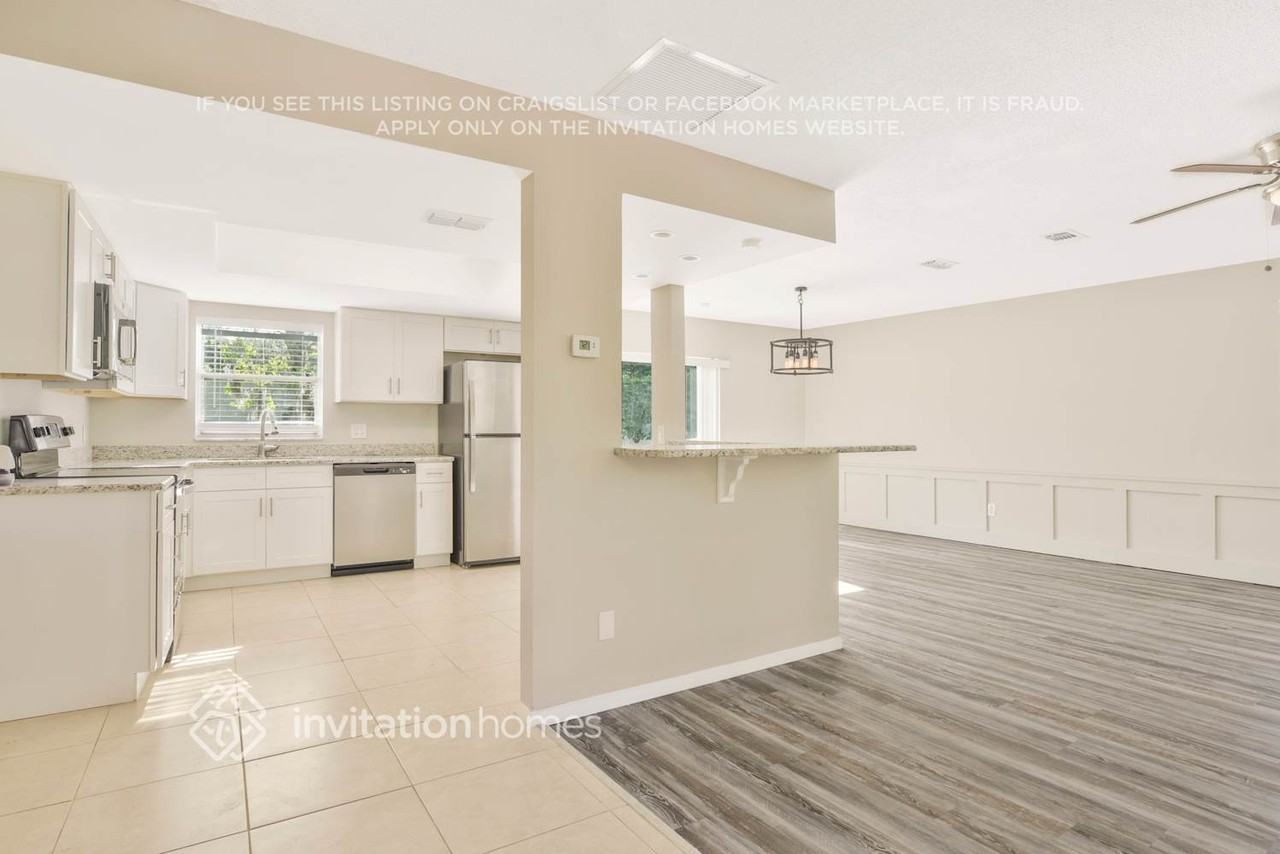 4051 Woodsong Dr - Photo 7 of 19