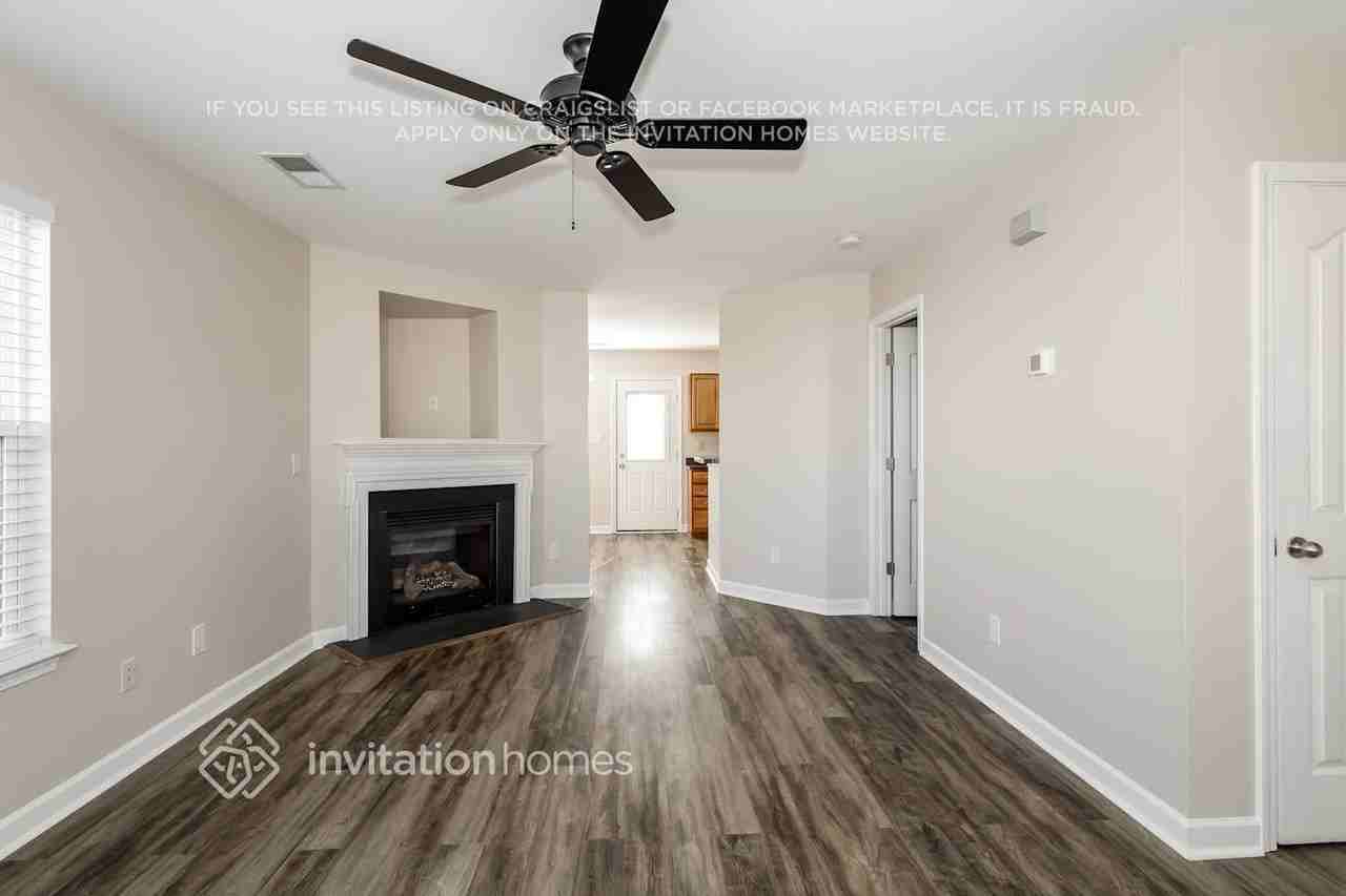 104 Glencroft Dr - Photo 2 of 16