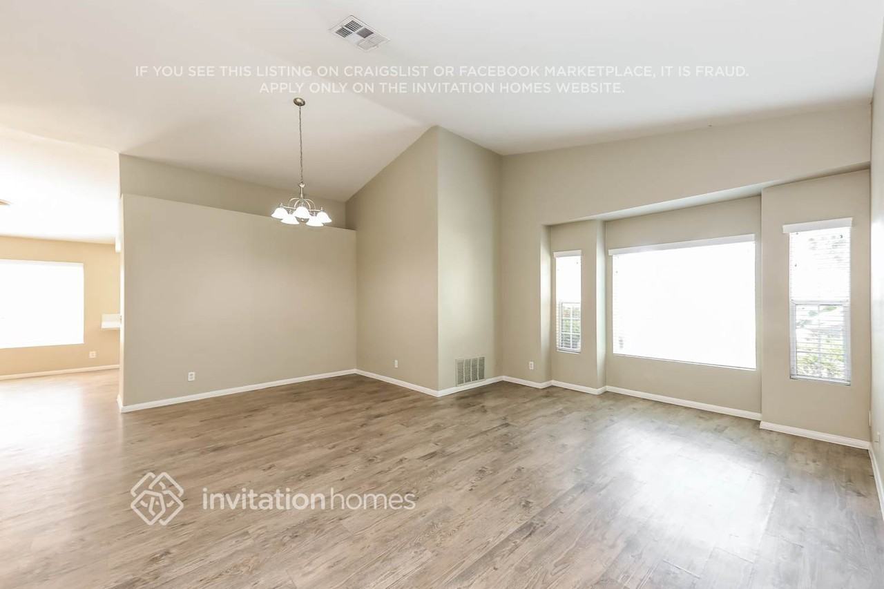 39746 Sunrose Dr - Photo 3 of 17