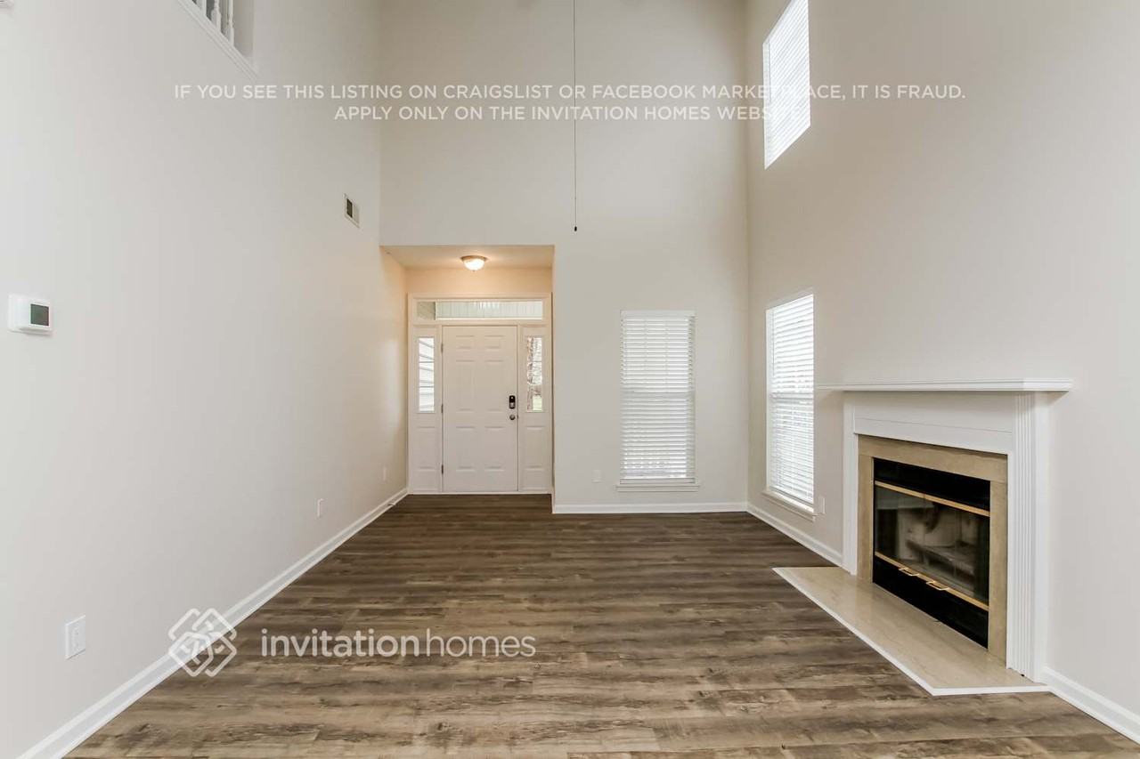 16034 Farmall Dr - Photo 2 of 15