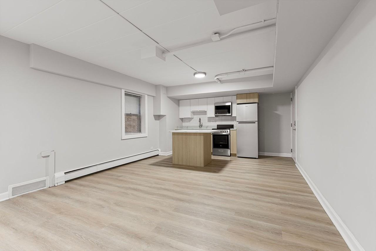 The 6007 Kenmore - Photo 2 of 27