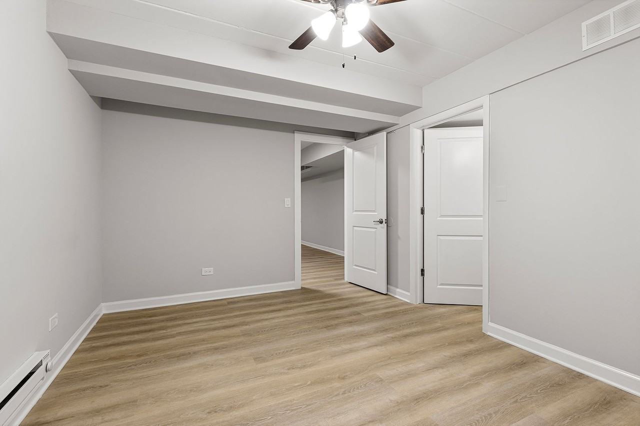 The 6007 Kenmore - Photo 6 of 27