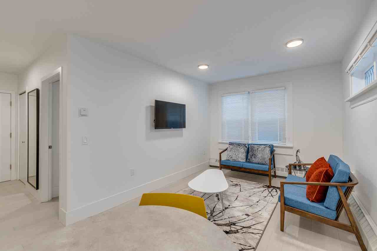 1425 Haro Street #104 - Photo 4 of 22