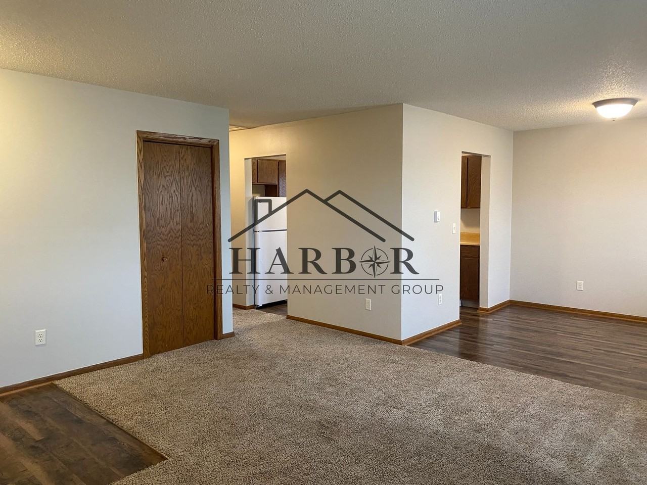 2426 30th Ave Nw - Photo 2 of 6